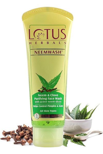Lotus Herbal NEEMWASH NEEM & CLOVE ULTRA-PURIFYING FACE WASH WITH ACTIVE NEEM SLICES - 120 GM