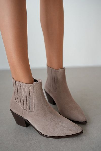 selinshoes Haggy Pointed Toe Suede Elastic Short Heeled Women's Boots - Beige