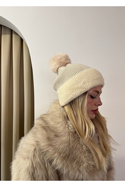 KİLİGİSTANBUL قبعة بوم بوم من الريش