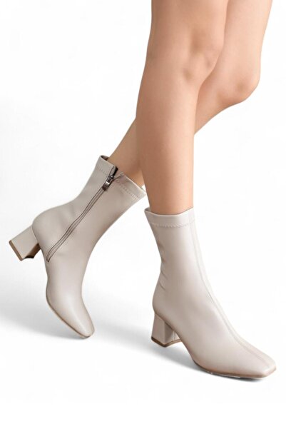 Melissa Boutique Kadın Bej Vegan Deri İçi Yünlü Kaymaz Taban Streç Bot