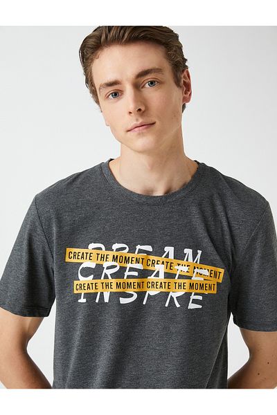 Koton Σλόγκαν εμπριμέ T-Shirt με λαιμόκοψη κοντό μανίκι