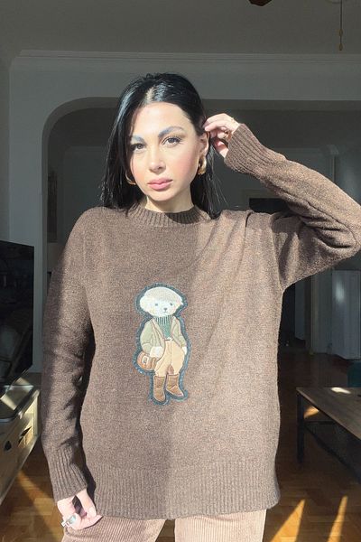 Seda Yalçın Atelier Pulover din tricot brodat cu ursuleț maro