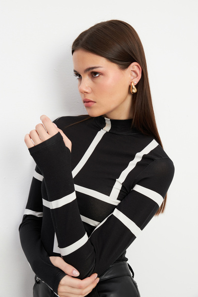 Bipantolon Γυναικείο ασπρόμαυρο σώμα με μοτίβο λαβύρινθου με λεπτομέρεια στα δάχτυλα