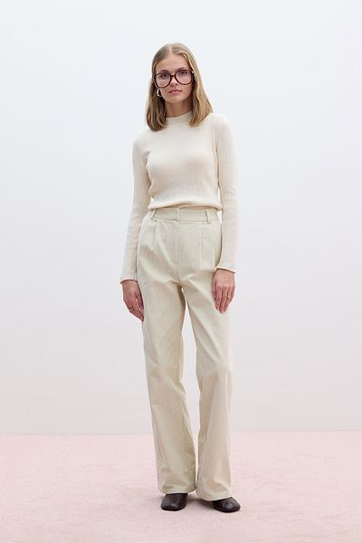 Manuka PANTALONI FIT DIN CATIFĂ STRAIGHT DIN VANILIE