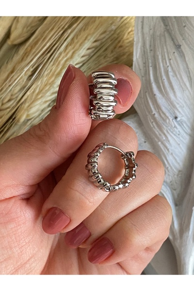 Lucios ALTIN İŞÇİLİKLİ KARARMAZ SERİ KÜÇÜK BOY HALKA KÜPE