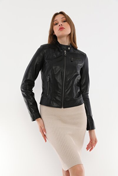 Basics&More سترة جلدية سوداء للنساء من كايلي