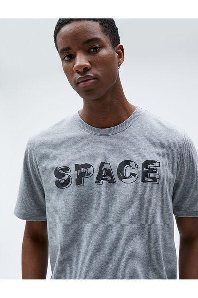 Koton T-Shirt mit Slogan-Print, Rundhalsausschnitt, kurze Ärmel, strukturiert