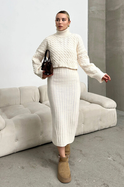 bacc Women's Ecru High-Top Knit Motif Crop Sweater and Knitwear Dress Suit Bc 231004