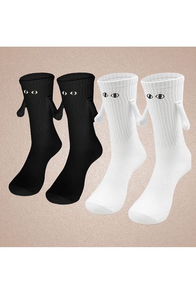 CARNAVAL SOCKS Комплект от 2 черно-бели чорапи за влюбени, държащи се за ръце