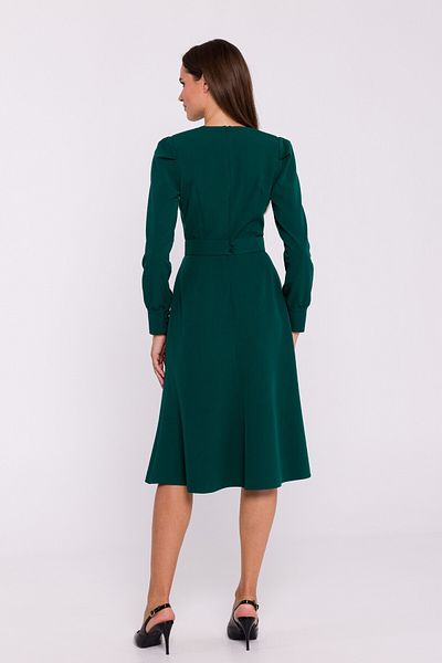 Stylove A dress with long sleeves and a waist belt