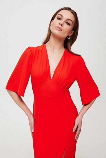 Makover Maxi dress with a slit on the leg