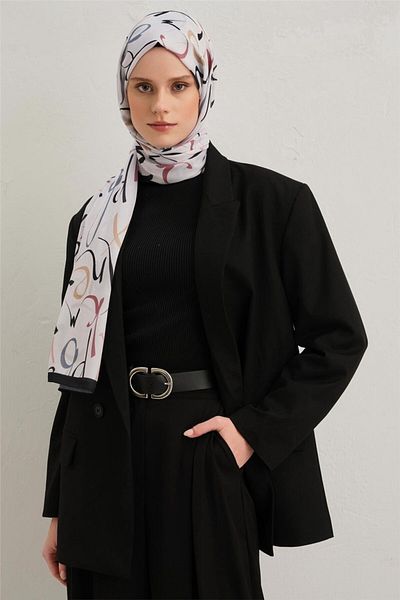 Armine Life 8041 3 02 Model Shawl