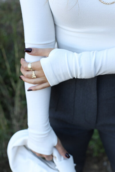 bytugcekaya Ecru Sleeve Slit Blouse