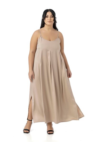 DISENTIS MODEST Rochie lungă de culoare bej, cu bretele subțiri ajustabile, c...