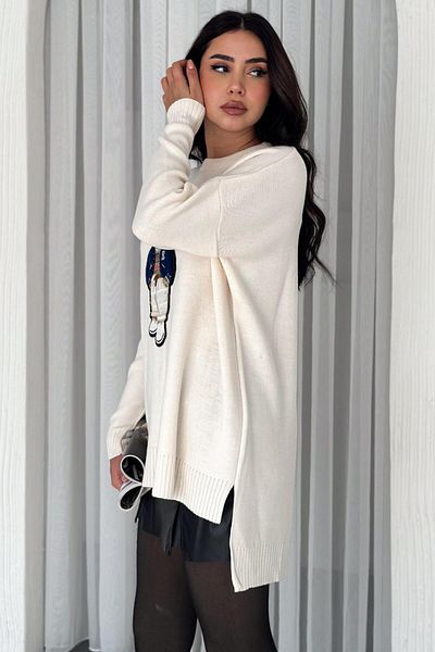 ZISHAN Applique Teddy Bear Knitwear Sweater - Side Slit, Crew Neck, Long Design V5