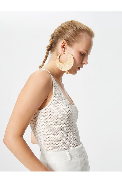 Koton Şahika Ercümen - U Collar Crochet Athlete