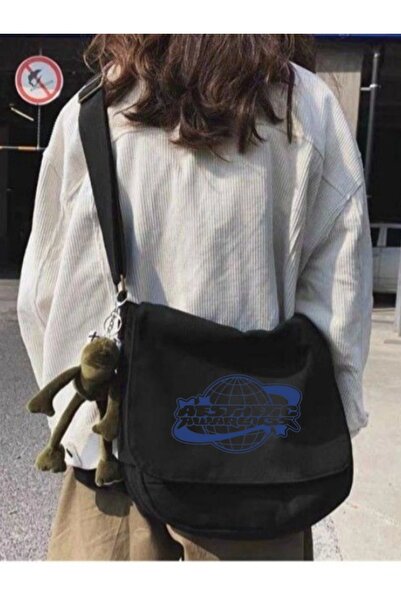 1blood Μαύρη αισθητική εμπριμέ Unisex τσάντα Messenger με λουράκι