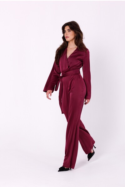 Makover Women's jumpsuit with a waist tie