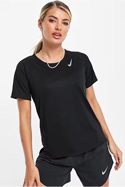 Nike Dri-Fit  Top İn Black Kadın Siyah Spor Tişört