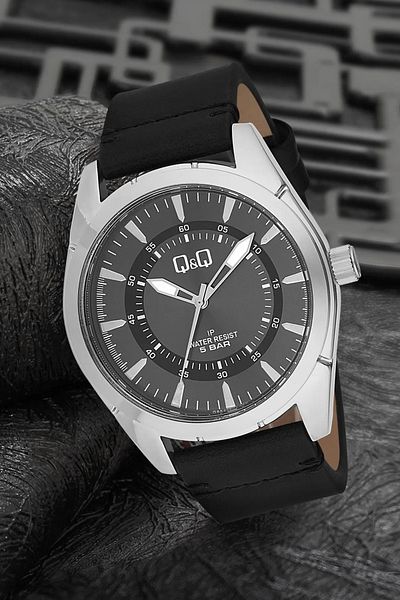 Q&Q Silver Black Leather Band Men's Wrist Watch