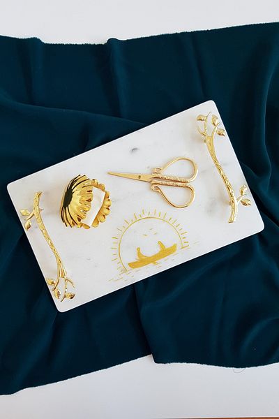 ioadesign Gold Sandal - 32X20 cm Real Thin Marble Tray and Scissor Oyster Ring