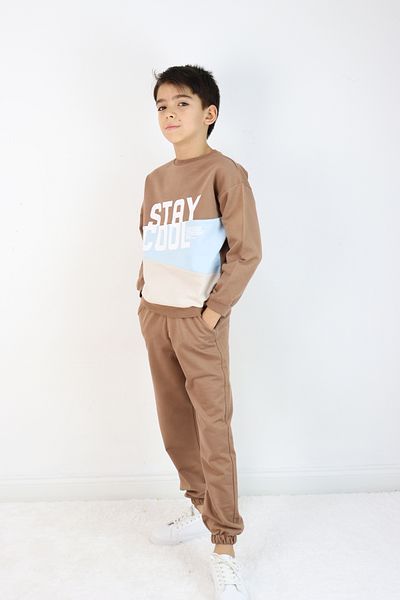 Pijamella Σετ για αγόρια 2 τεμαχίων Saty Cool εμπριμέ φούτερ με ελαστική μέση και φούτερ στο κάτω μέρος