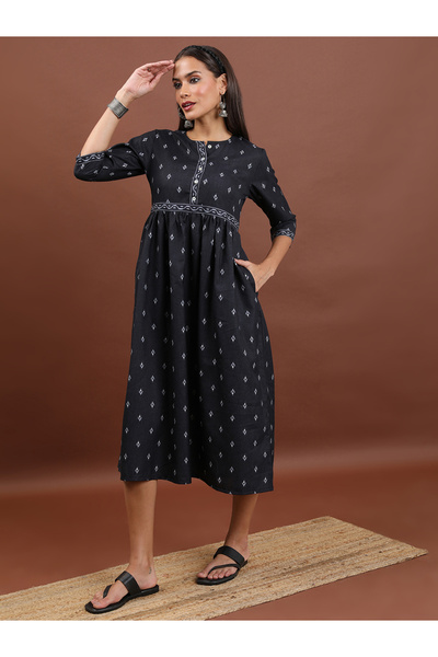Vishudh By Styli Ditsy Print Empire Waist Midi Dress