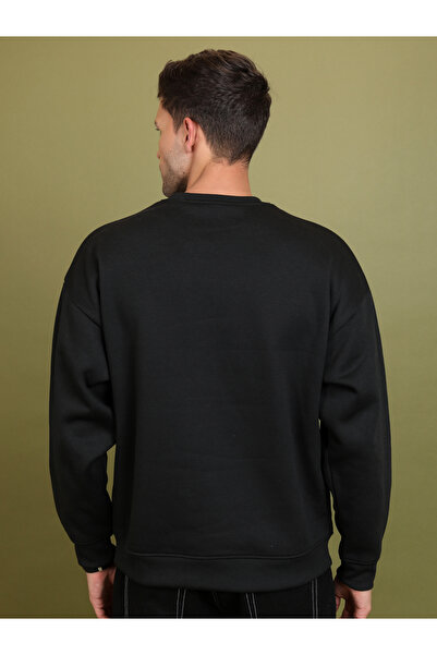 Highlander By Styli Oversized Character Print Dropped Shoulder Sweatshirt