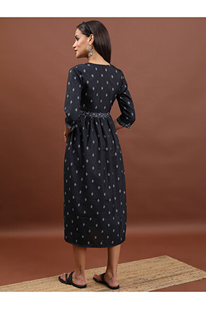 Vishudh By Styli Ditsy Print Empire Waist Midi Dress