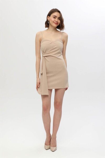 HomeStore Burgu Parçalı İnce Askı Elbise