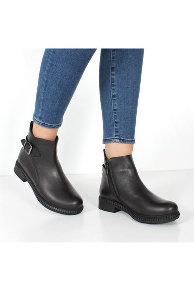 Celal Gültekin Kadın Siyah Fermuarlı Toka Detaylı Deri Bot