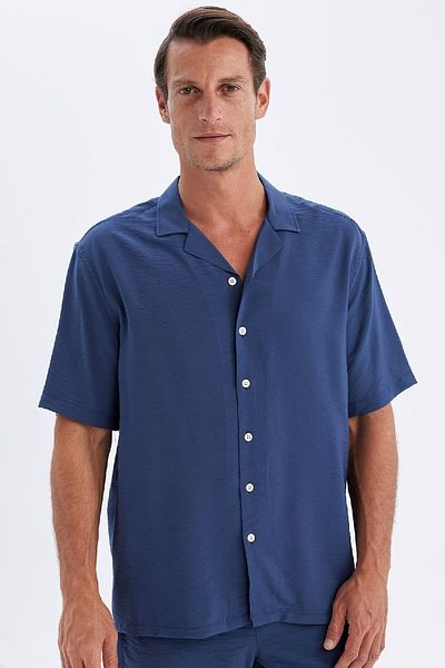DeFacto Relax Fit Basic Solid Kurzarmhemd mit Polokragen C8157ax24sm
