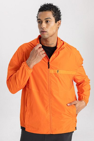 DeFacto Wasserdichte Slim-Fit-Jacke mit Kapuze und Reißverschlusstasche – B2190ax24sp