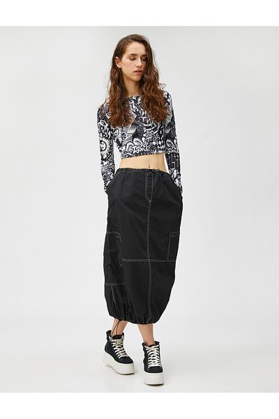 Koton Tricou Crop mânecă lungă Decolteu Crew Graffiti Model