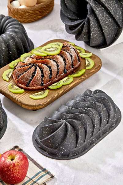 Esta Mega 4-Piece Cake Mold Set – Durable, Non-Stick and Stylish - Gray