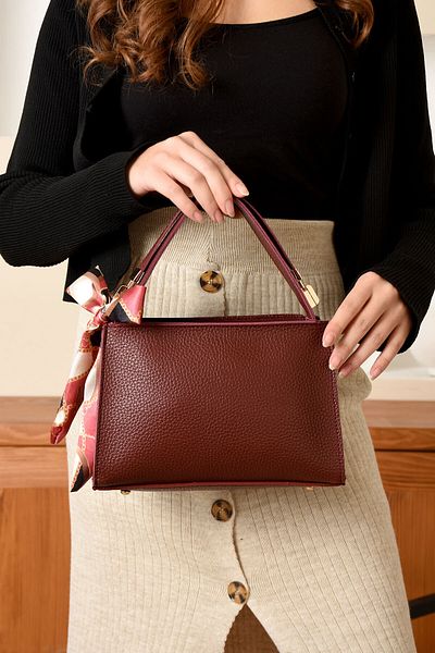 ESTUTE Classic Scarf Detailed Shoulder Bag