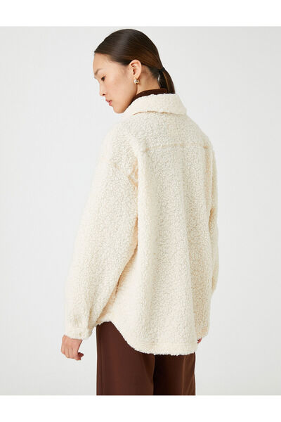 Koton Plüschjacke mit Hemdkragen und Druckknopfverschluss