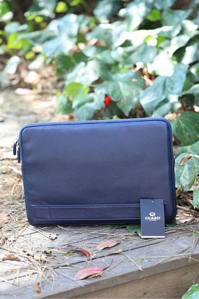 GUARD Pochetă din piele naturală albastru bleumarin - GRD 241221 WT1332