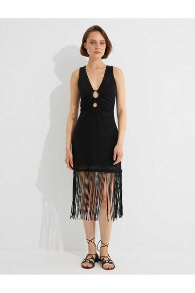 Koton Melis Ağazat X Koton - Pletené šaty se střapcem s detailním oknem