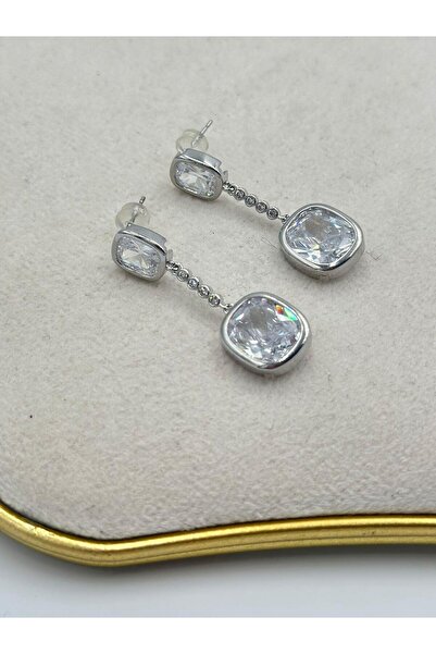 MyladyAccessoriess 14K Altın Kaplama Sallantılı Baget Taş Detay Küpe