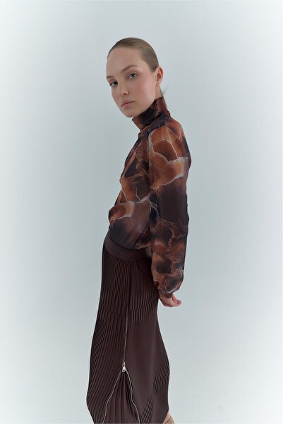 MissWhence Pleated Long Skirt - Side Zipper Detail