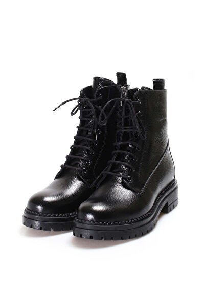 TUGERDİ Hakiki Deri Siyah Fermuarlı Bağcıklı Klasik Kadın Postal Bot TG091461...