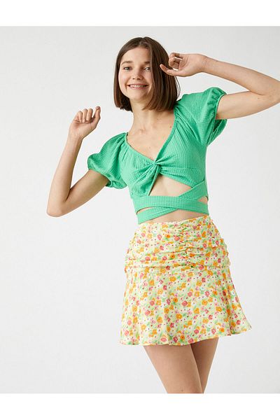 Koton Tricou crop cu decolteu în V cu detaliu încrucișat