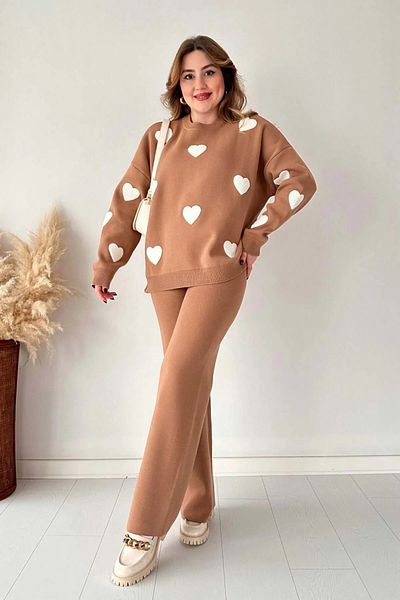 İpli Beige Women's Set - Sweetheart Embroidered Heart Patterned Trousers
