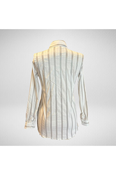 Moda Monisa Cămașă de damă cu dungi subțiri gri pe alb | Flexibil din material tip stofă | Eleganță zilnică