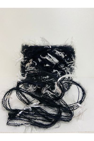 göçer Moherakrylic Black & White Polyester Square Yumps 100g