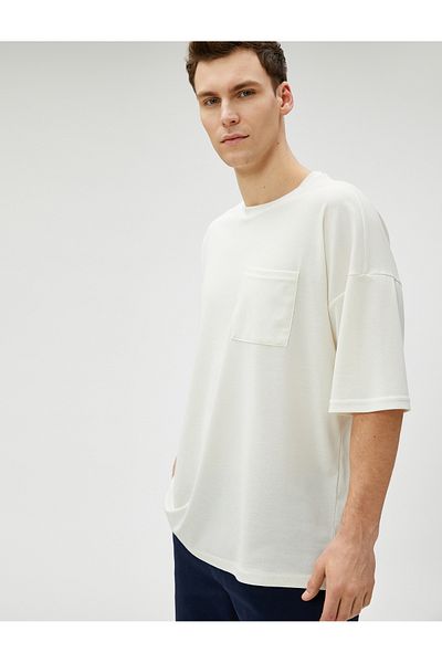 Koton Basic Oversize T-Shirt with Pocket Detail Crew Neck Half Sleeve