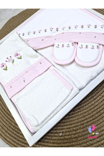Gaye Bebe 4-Piece Baby Bathrobe Set
