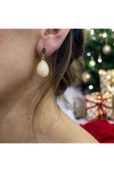 Store Cream Color Stylish Dangle Earrings with Stones