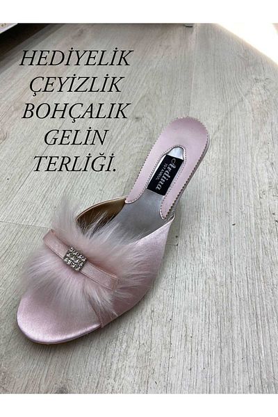 HMZ Textile Gift Bagge Blanket Bridal Slippers. Bridal Slippers with Charry Heel